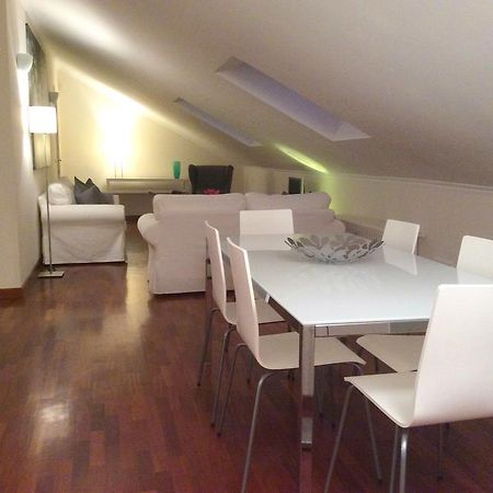 Apartment La Mansarda 阿尔巴 客房 照片