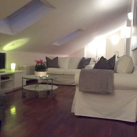 Apartment La Mansarda 阿尔巴 外观 照片
