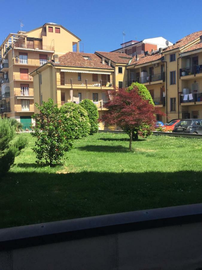 Apartment La Mansarda 阿尔巴 外观 照片